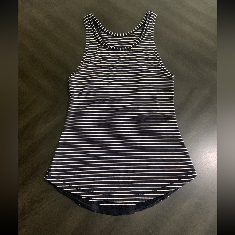 Lululemon tank top